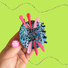 Load image into Gallery viewer, Crochet & Knitting Needle Hair Claw