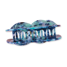 Load image into Gallery viewer, Blue Yarn Skein Hair Claw Clip