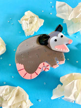 Load image into Gallery viewer, Possum Hair Claw