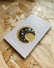 Load image into Gallery viewer, Moon Magnetic Needle Minder