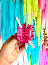 Load image into Gallery viewer, Yarn Crafts Knitting Needles Hair Claw