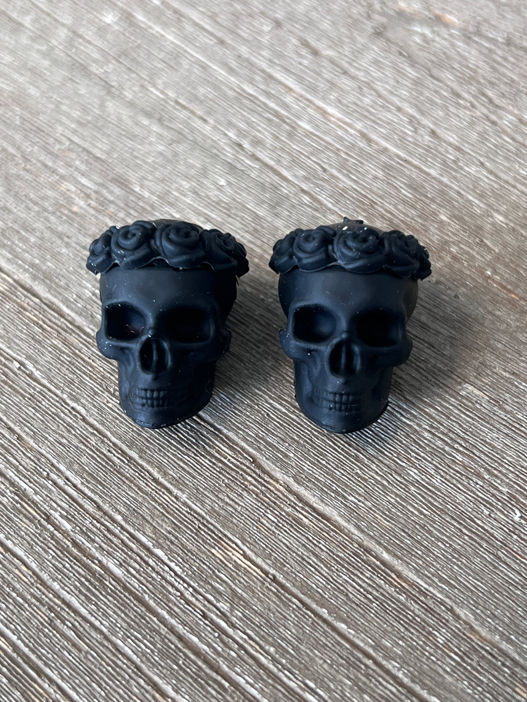 Skull & Roses Needle Stoppers (Color Options)