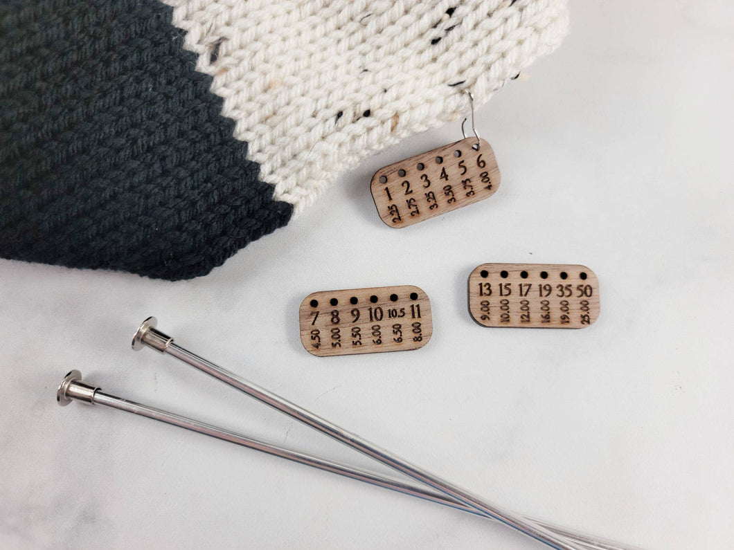 (Knitting) Needle Minder Set, Size Reminder Stitch Markers: White Oak / Set of 3 - 1 each size