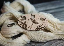 Load image into Gallery viewer, Luna Moth knitting &amp; crochet yarn separator. 3 hole divider
