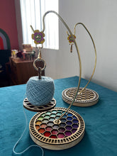 Load image into Gallery viewer, The Minder Minder: Rainbow
