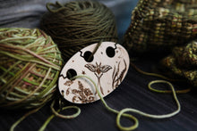 Load image into Gallery viewer, Luna Moth knitting &amp; crochet yarn separator. 3 hole divider
