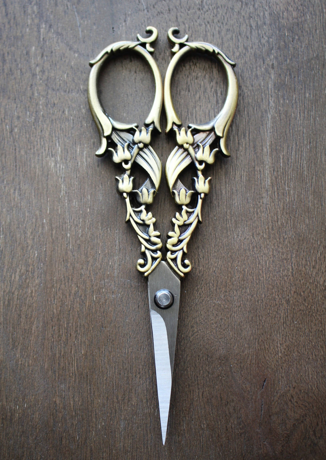 Tulip Garden Embroidery Scissors: Antique Gold