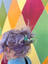Load image into Gallery viewer, Pigeon Hair Claw

