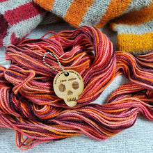 Load image into Gallery viewer, Skull Yarn Cutter Keychain
