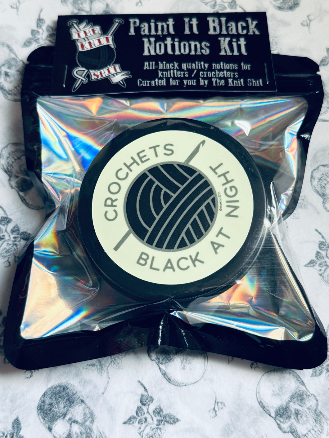 Crochets Black at Night Notions Tin