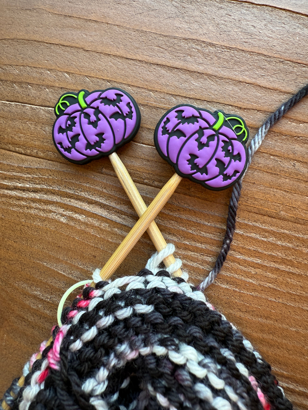 Pumpkin Bat Needle Stoppers