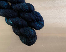 Load image into Gallery viewer, Ink- Etain Fingering
