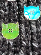 Load image into Gallery viewer, 1&quot; Acrylic Buttons- Iridescent Cat
